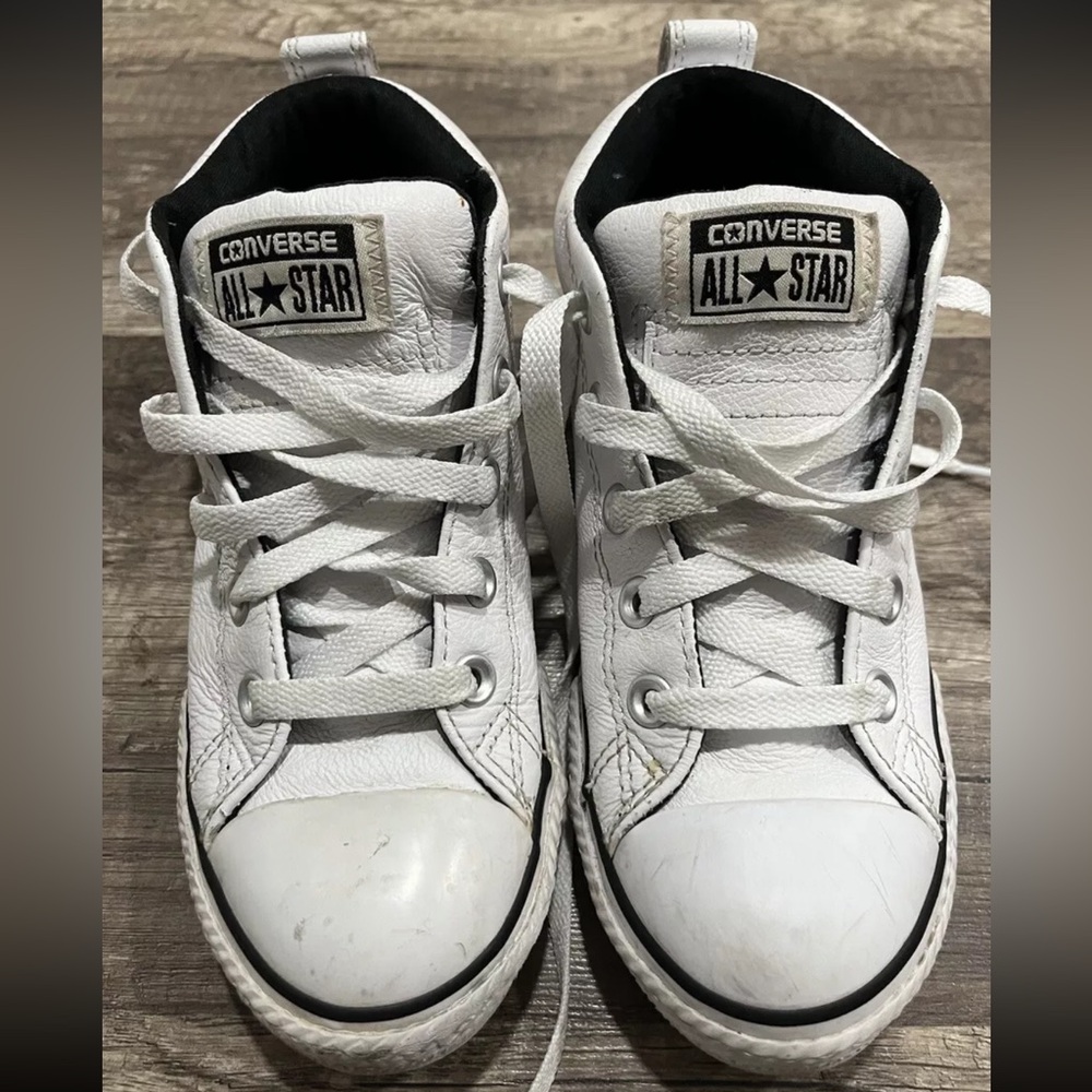 Converse Chuck Taylor All Star Street White Mid Top Sneakers Size 2